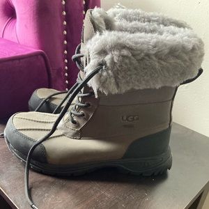 Ugg Boots Like New Size 7 Boys…